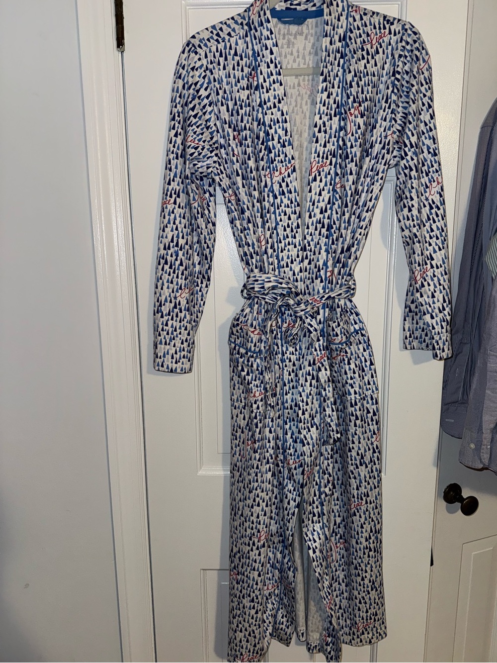Womens Land’s End Blue and White Printed Christmas Robe